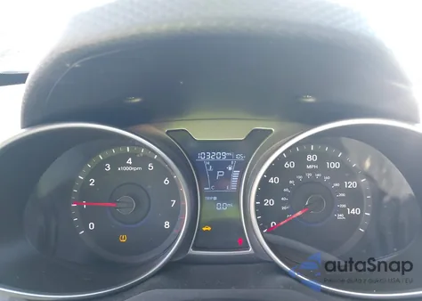 2017 Hyundai Veloster из США, поврежденный, VIN KMHTC6AD4HU305137